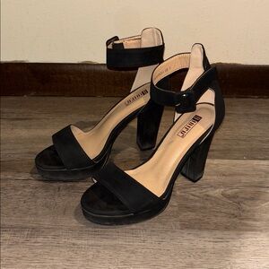 Black Heels DIDIFU Size 6.5